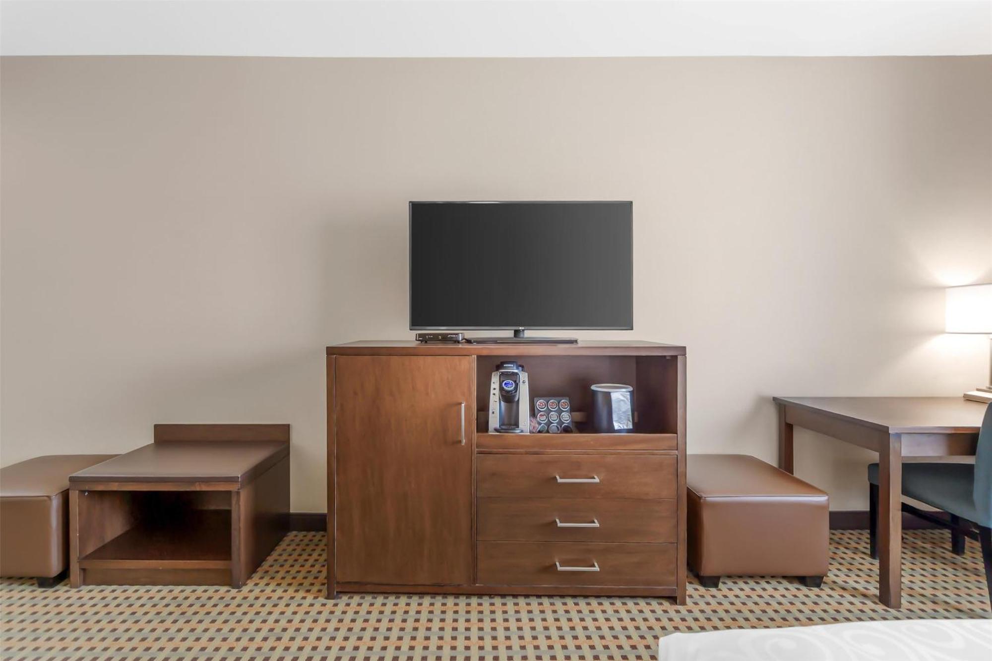 Best Western Plus Hinton Inn & Suites Ngoại thất bức ảnh