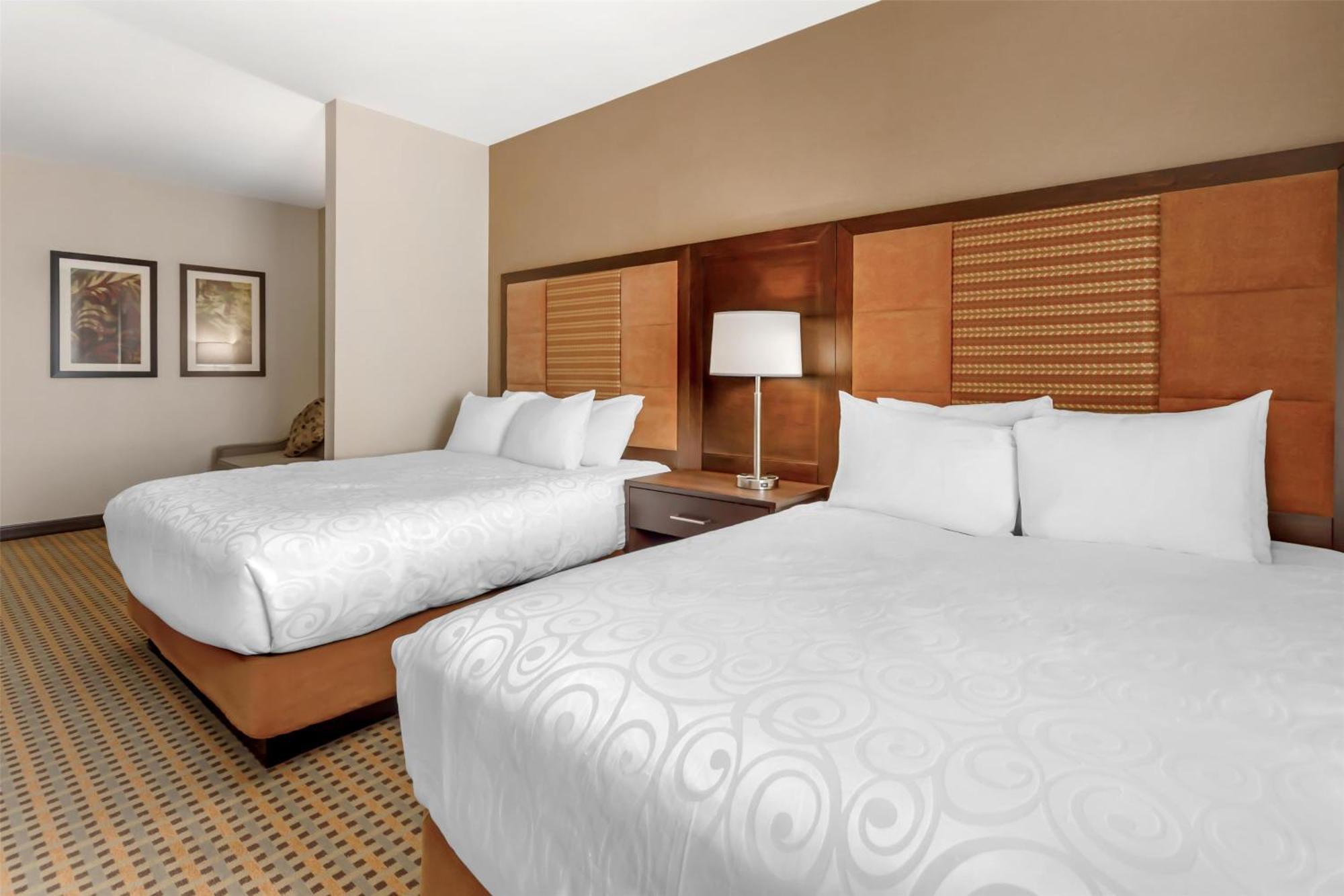 Best Western Plus Hinton Inn & Suites Ngoại thất bức ảnh