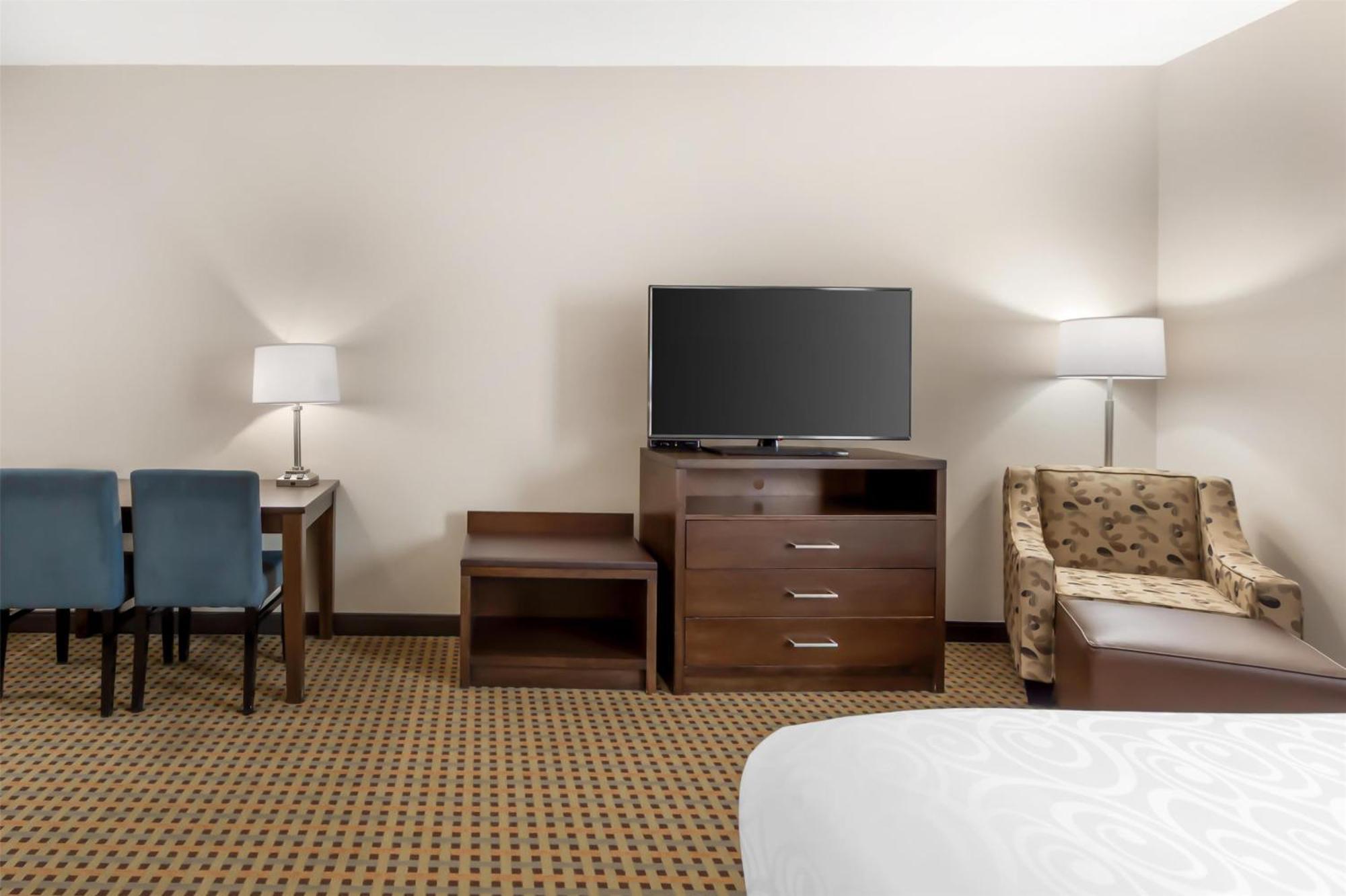 Best Western Plus Hinton Inn & Suites Ngoại thất bức ảnh