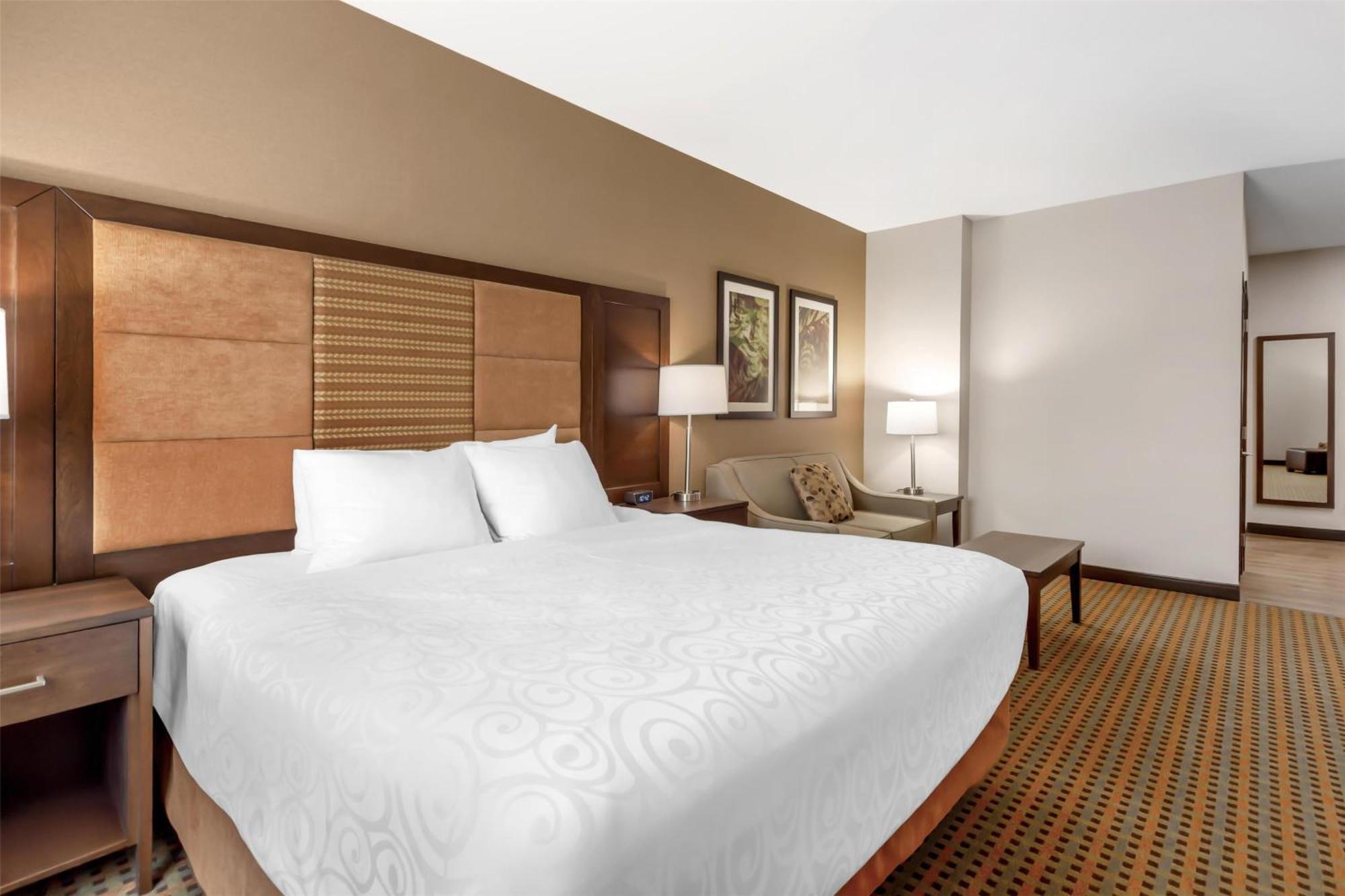 Best Western Plus Hinton Inn & Suites Ngoại thất bức ảnh