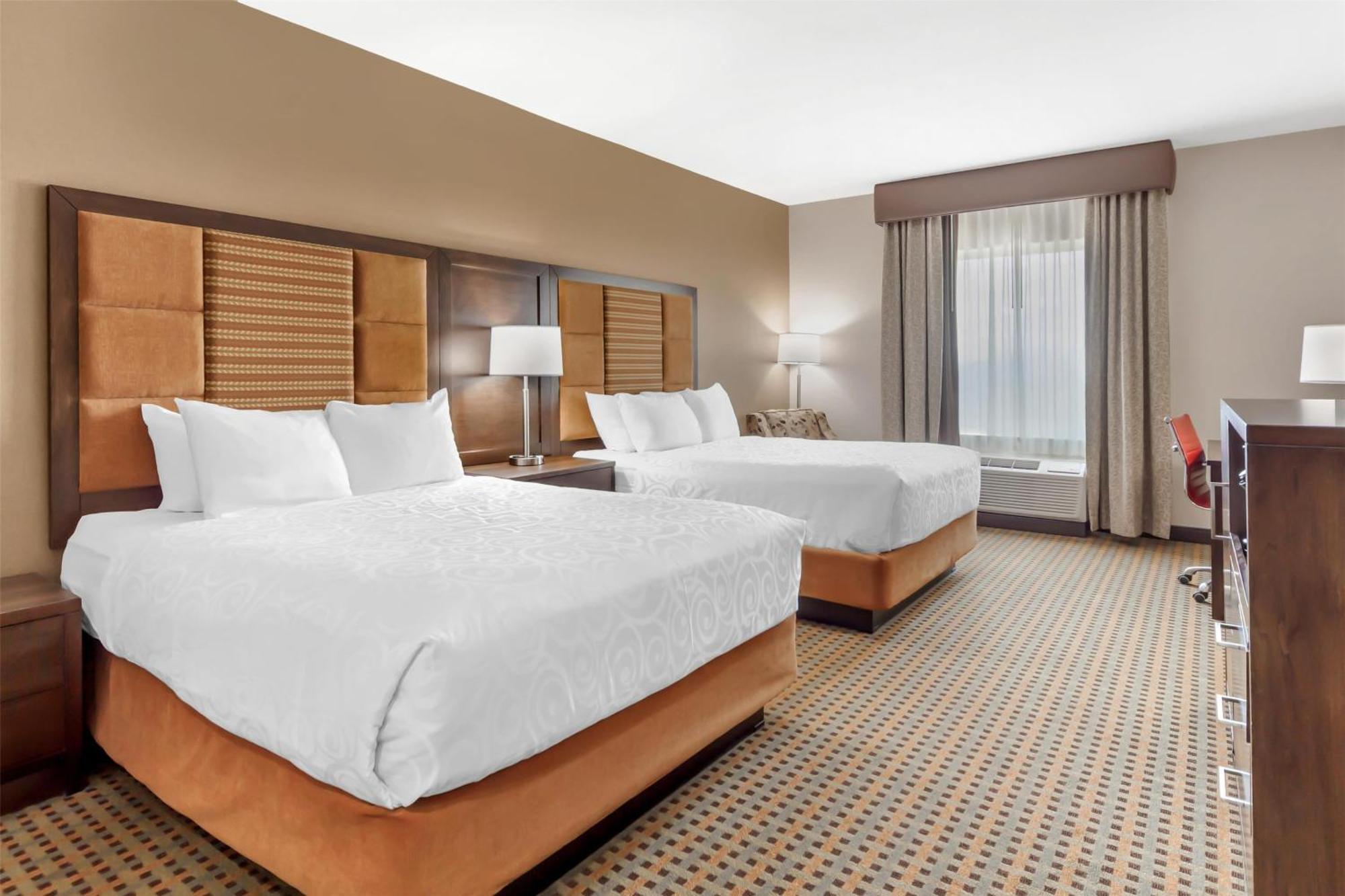 Best Western Plus Hinton Inn & Suites Ngoại thất bức ảnh